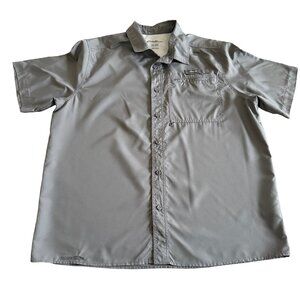 Eddie Bauer Men's XL Gray Outdoor Short Sleeve Button Down Shirt.